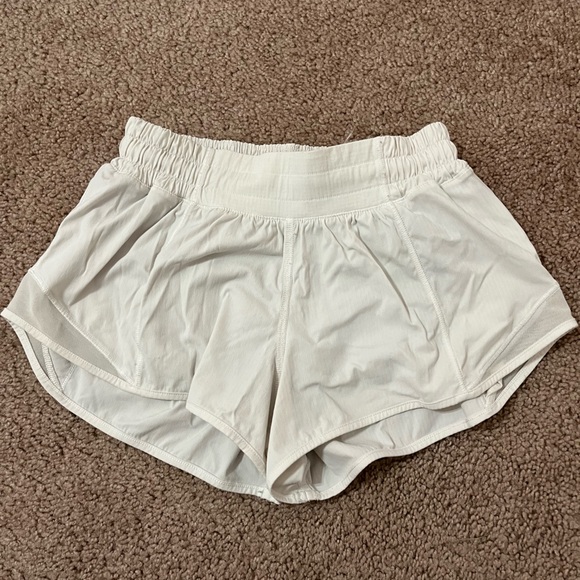 lululemon athletica Pants - Lululemon White Hotty Hot Shorts 2.5”